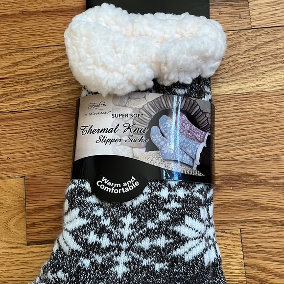 NEW- BUNDLE OF 3- Cozy Thermal Knit Slipper Socks - Picture 2 of 9